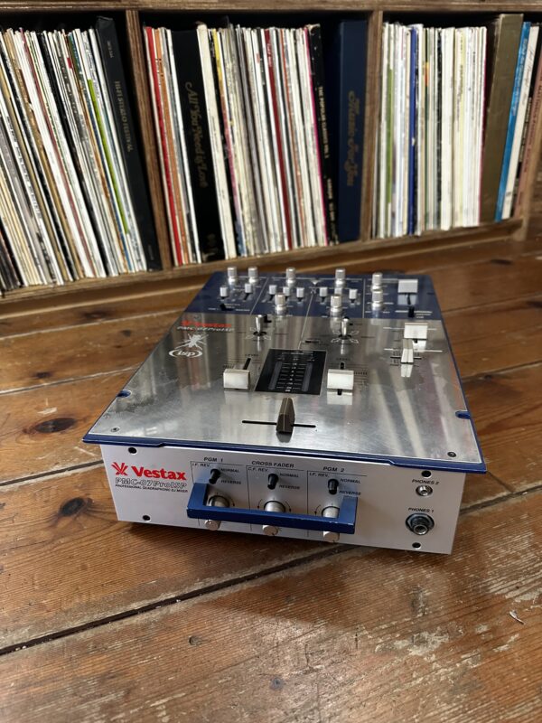 Vestax PMC-07 PRO - ISP Edition - DJ Mixer - Image 2