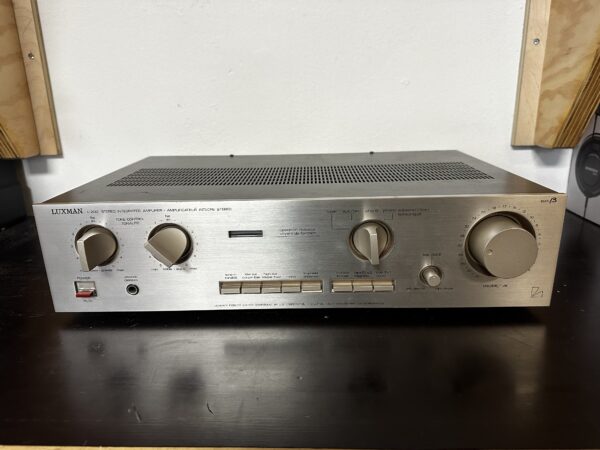 Luxman   L-200    -   Stereo Integrated Amplifier - Image 4