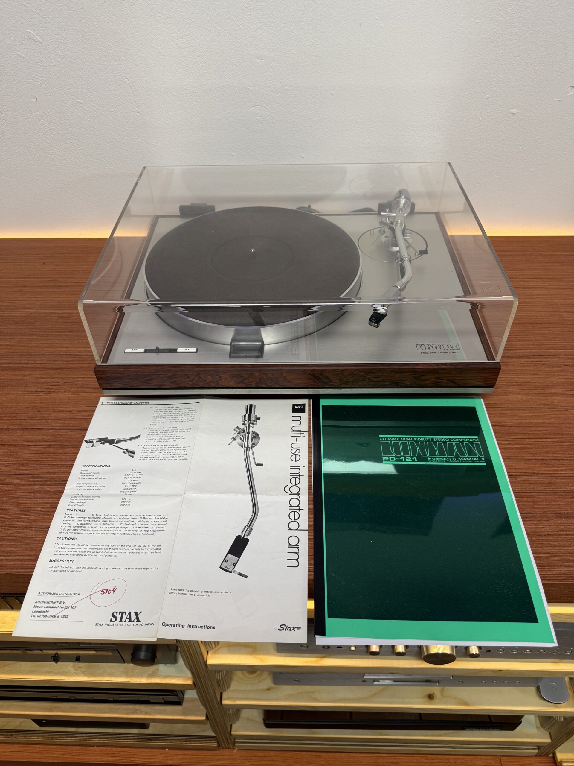 Luxman PD 121 - DC-Servo Direct-Drive Turntable - STAX UA-7 - Image 4