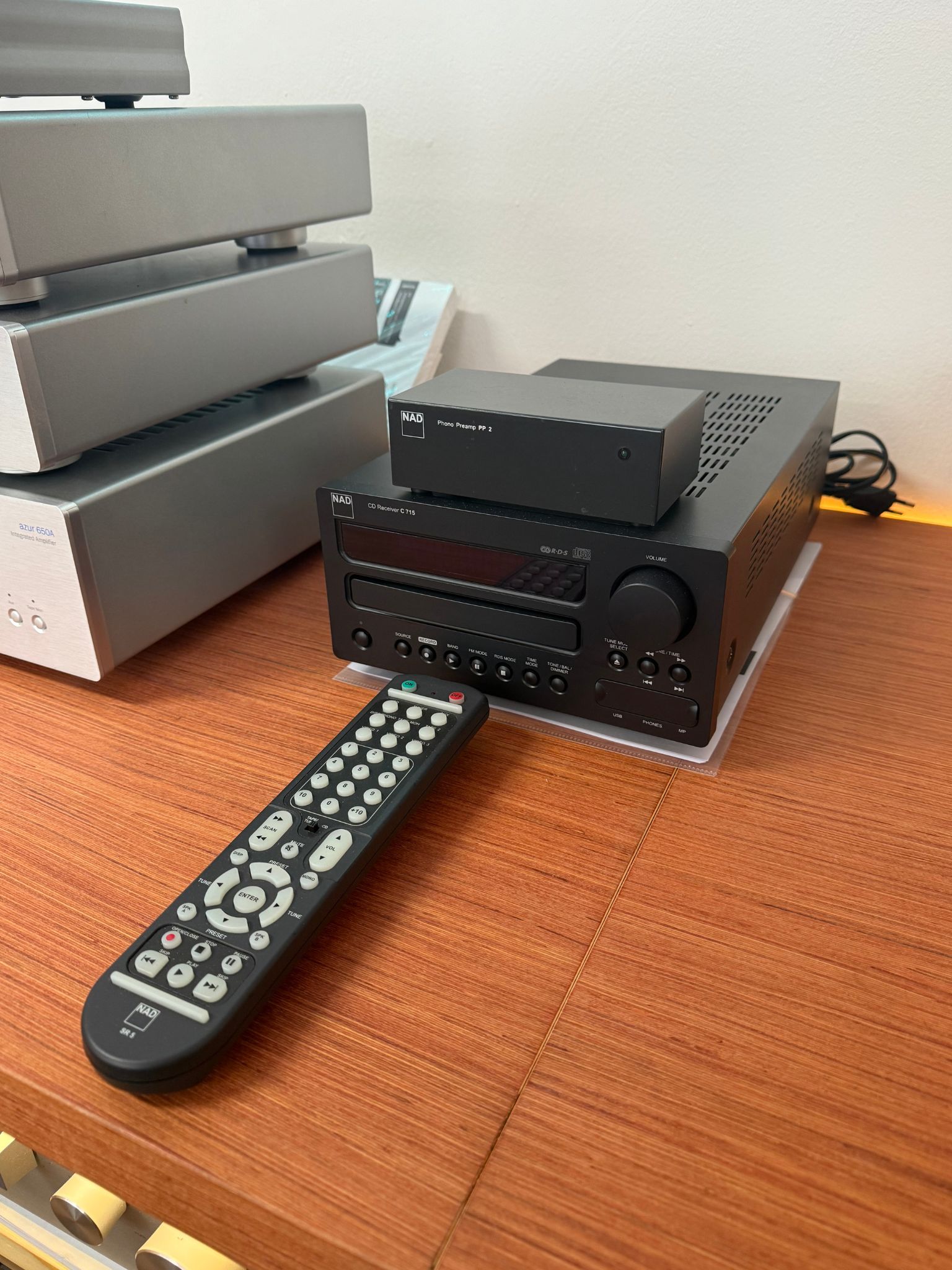 NAD C-715 - CD Receiver - PP 2 Phono Preamp - Image 3