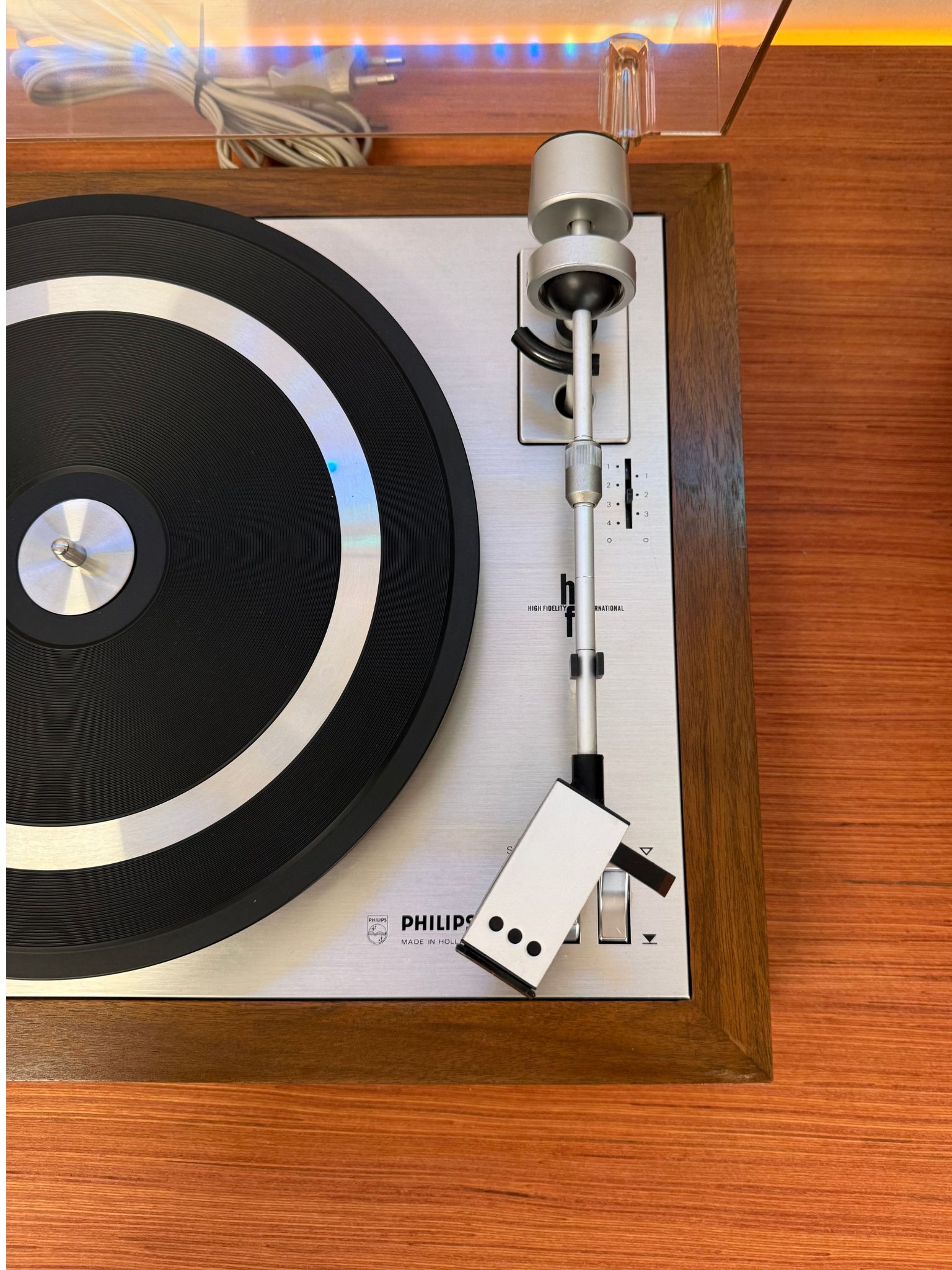 Philips GA 408 - Belt Drive Turntable - Image 2